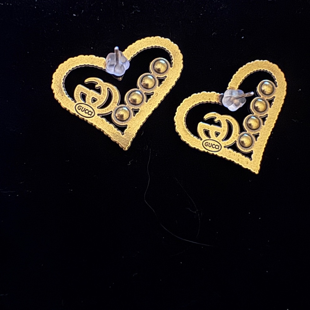 Gucci Gold and Pearl Heart Earrings - Picture 2 of 2